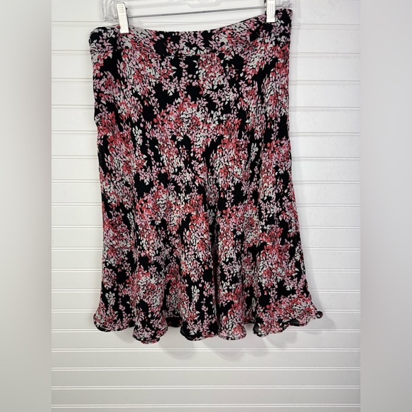 Style & Co. floral skirt. Size 12P - Picture 2 of 6
